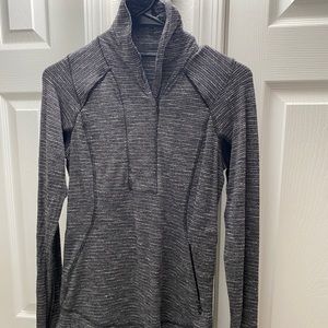 Lululemon lightweight jacket/top